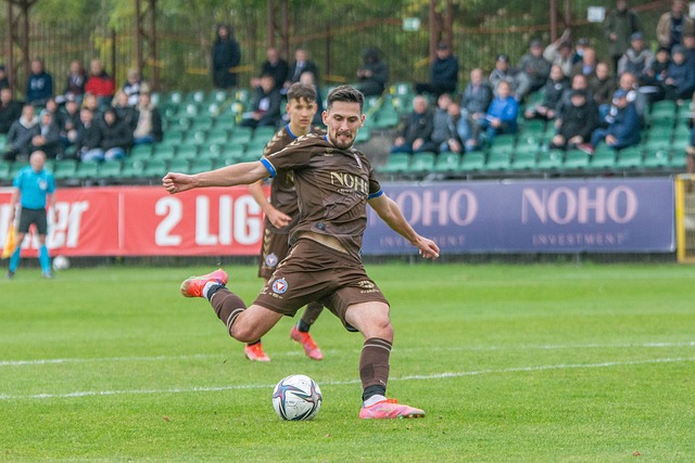 官方：柬埔寨归化原乌兹别克斯坦籍中场米尔扎耶夫